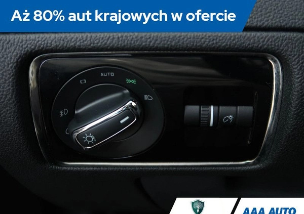 Skoda Superb cena 50000 przebieg: 144305, rok produkcji 2015 z Cedynia małe 326